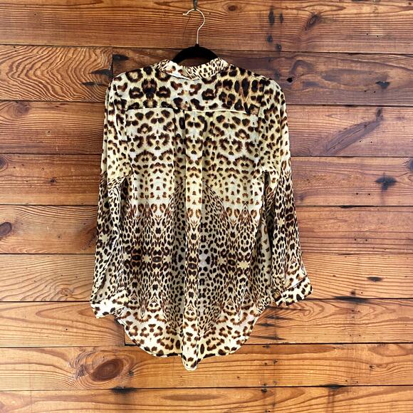Harlow Zee cheetah face button down top size small - Picture 5 of 5